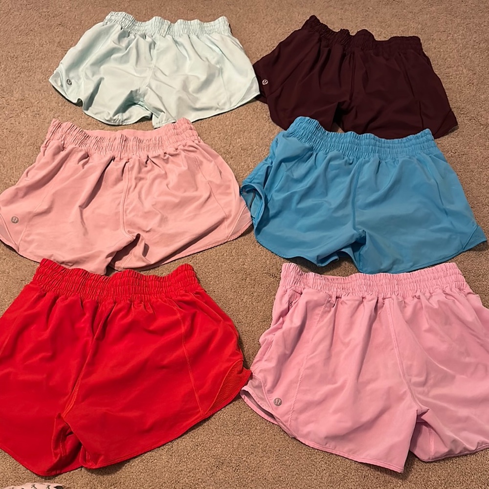 Lululemon size 4 4” hottie hot shorts 
$15 each 90 total
Good condition
